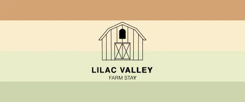 Lilac Valley farm stay homepage with gallery and booking section